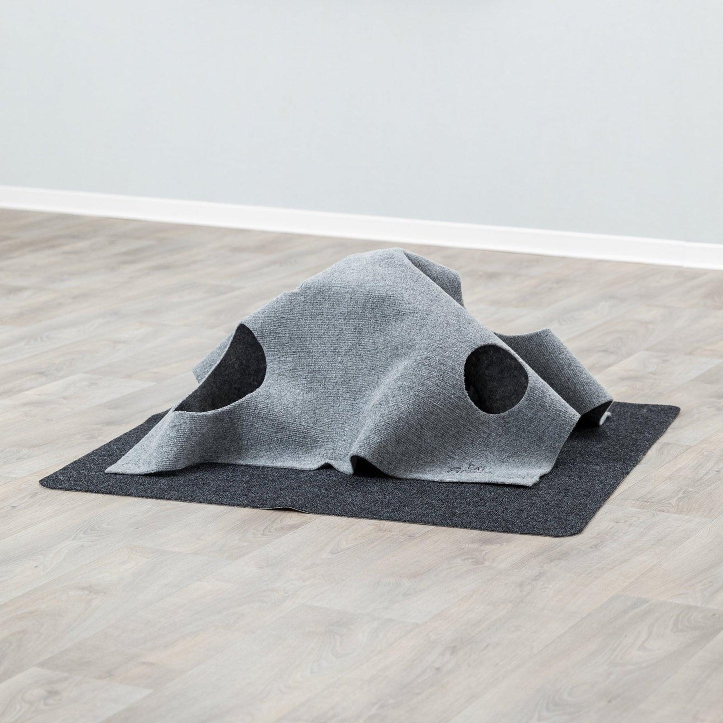 Trixie Cat Activity Adventure Carpet, polyester/TPR, 99 x99 cm.