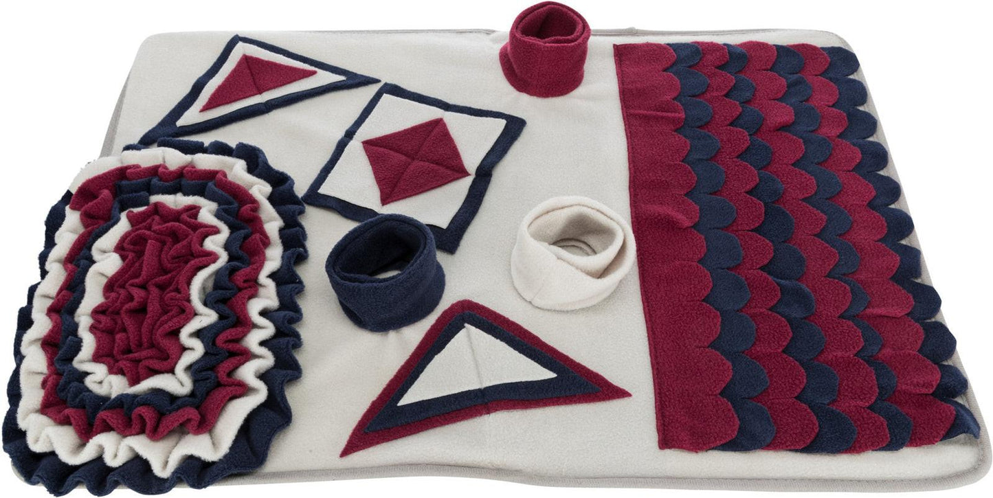 Trixie Dog Activity Sniffing carpet strategy game, 70 x 47 cm.