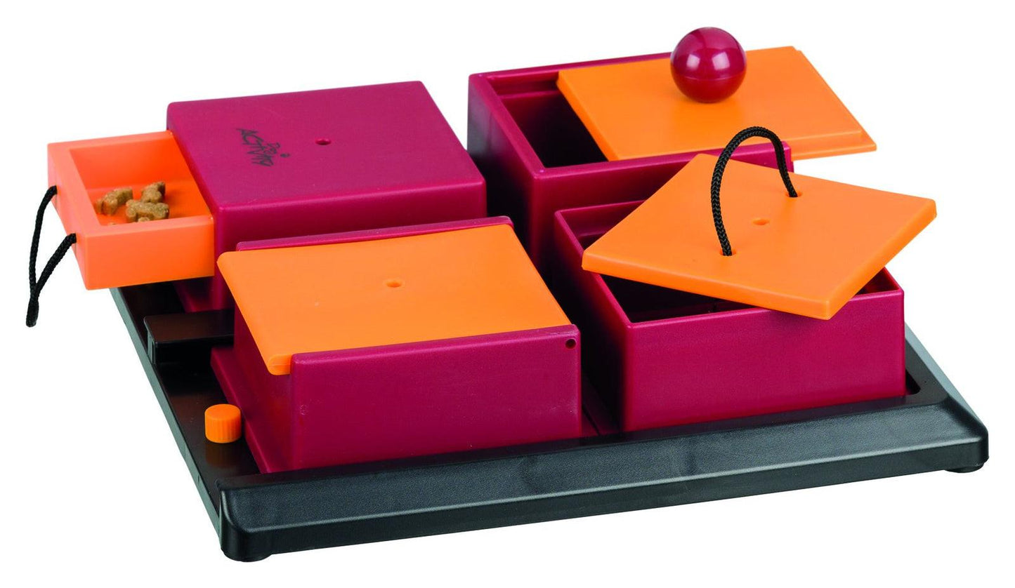 Trixie Dog Activity Poker Box 1, 31 x 31 cm.