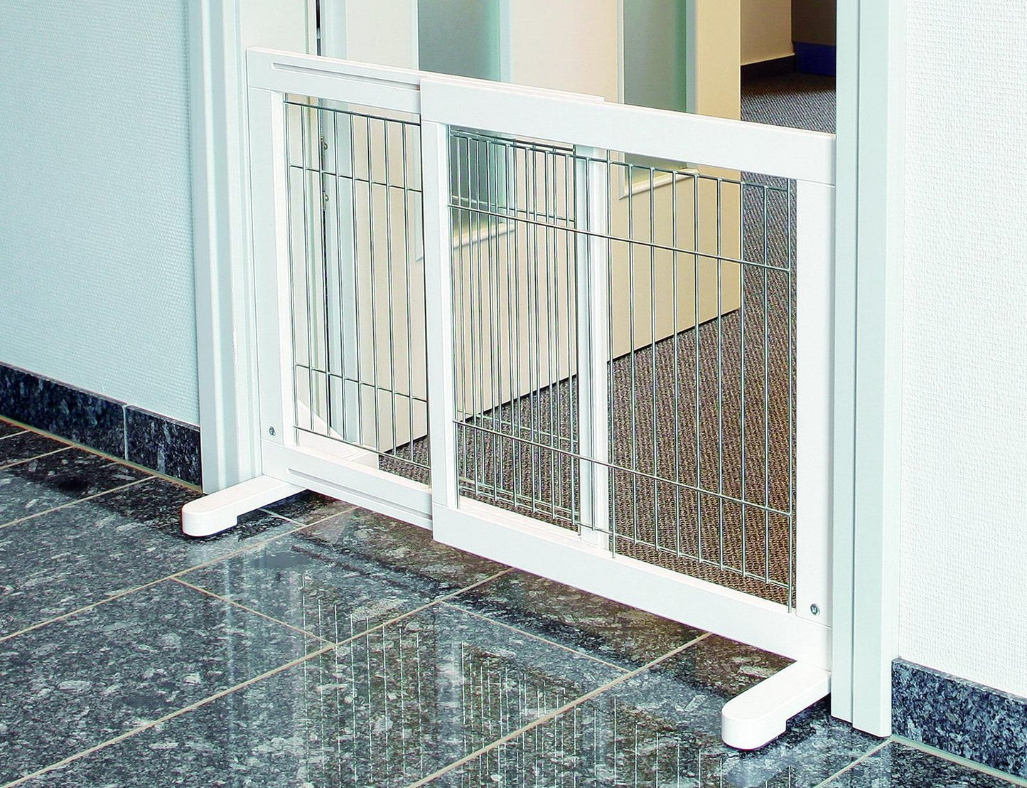Trixie Dog barrier, 65-108 x 61 cm, white.