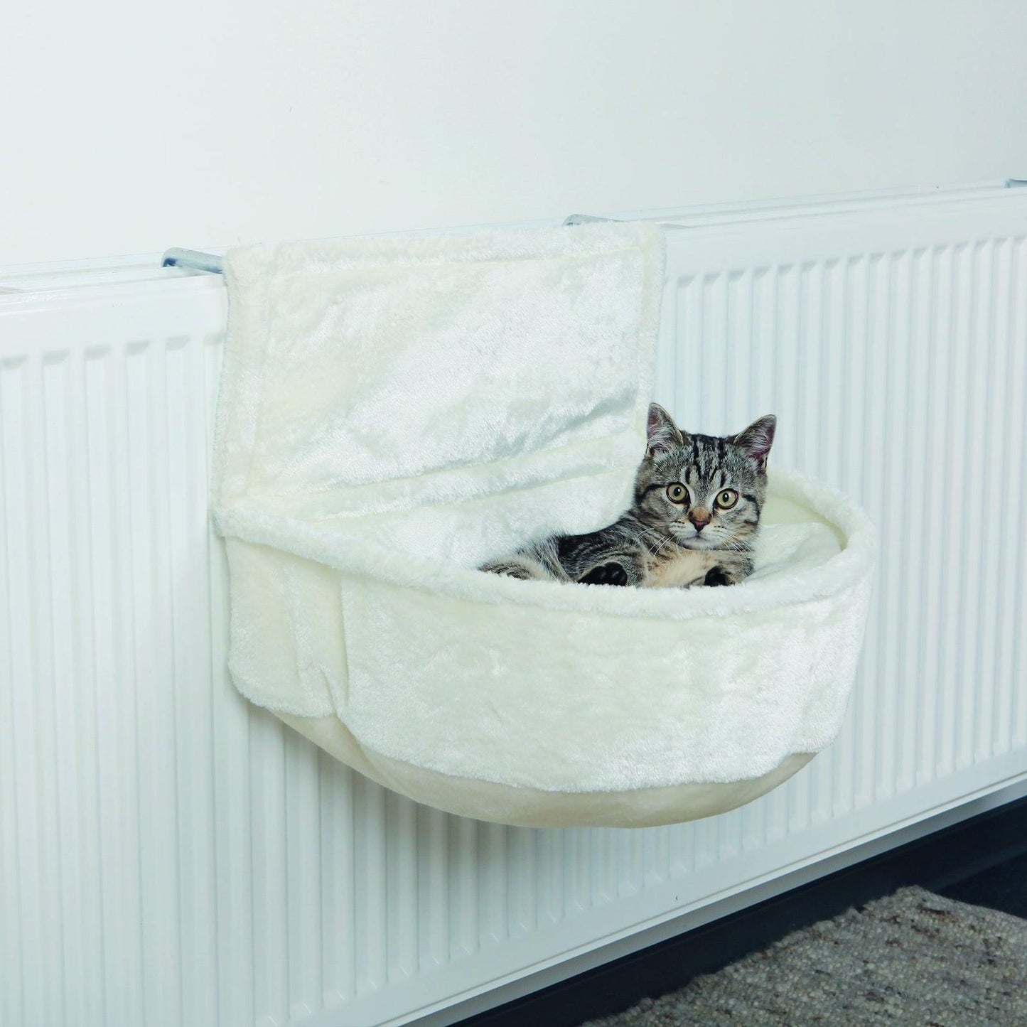 Trixie Cuddly bag for radiators, plush, 45 x 13 x 33 cm, white.