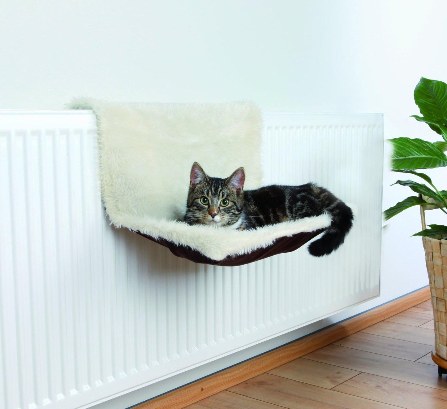 Trixie Radiator bed, plush/suede-look, 45 x 26 x 31 cm, cream/brown.
