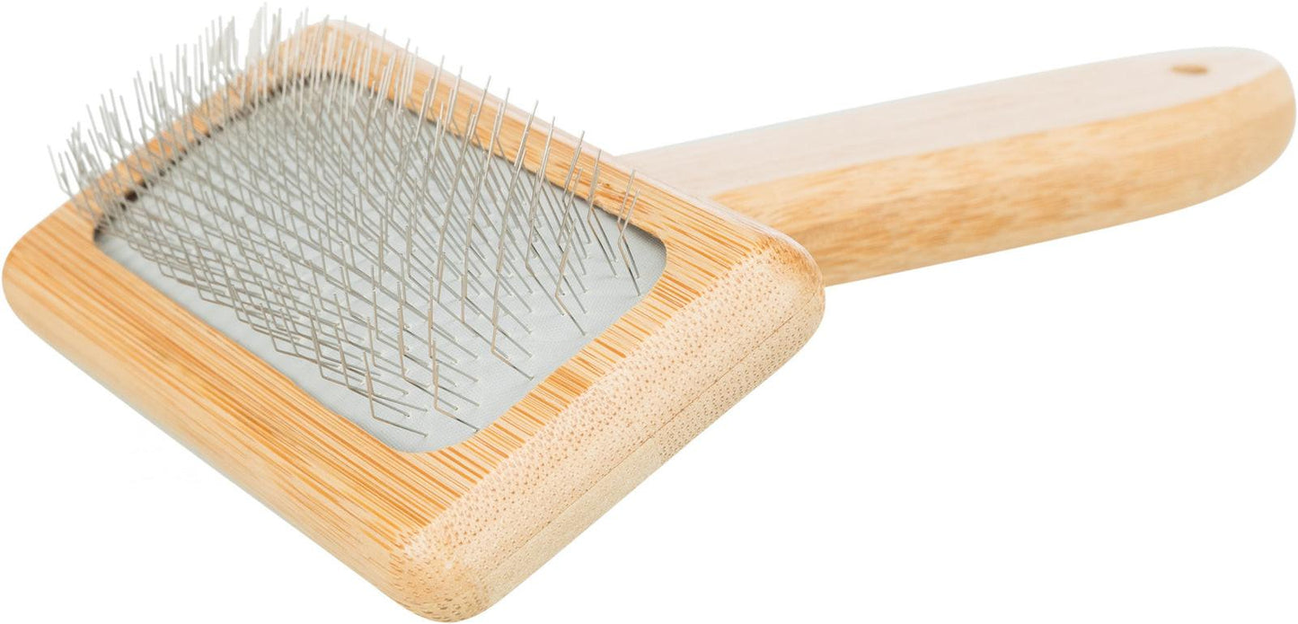Trixie Soft brush, bamboo/metal, 9 x 15 cm.