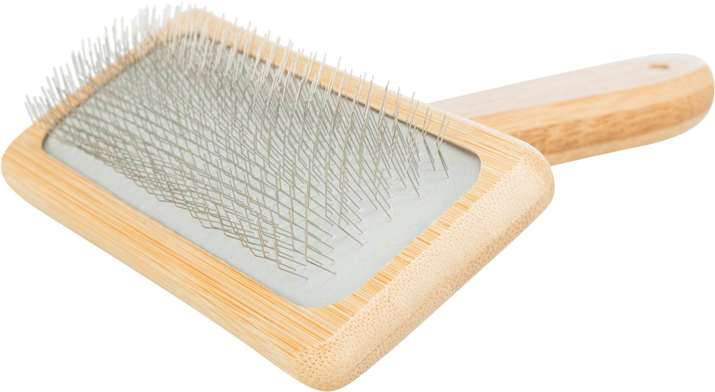 Trixie Soft brush, bamboo/metal, 12 x 15 cm.