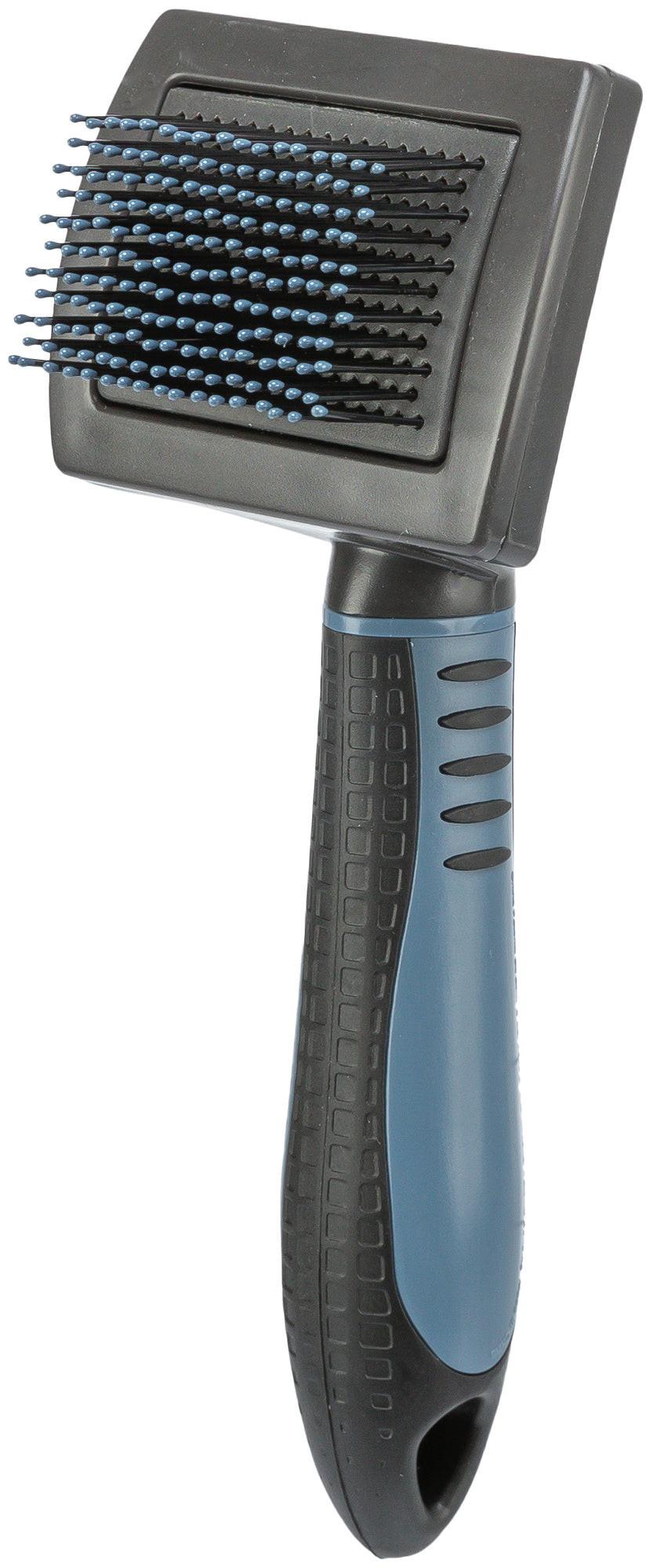 Trixie Soft brush with extra soft plastic bristles, 7 x 16 cm.
