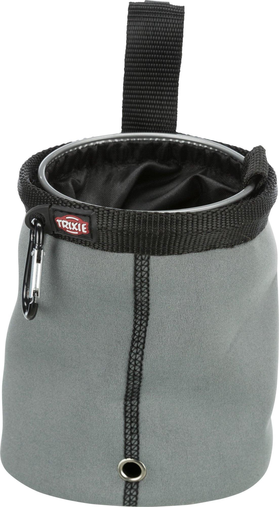 Trixie Twist Treat neoprene snack bag, on clipstrip, x· 11 x 14 cm.