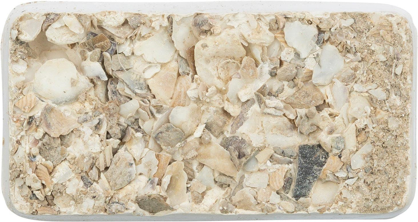 Trixie Pecking stone with seashells, 30 g.