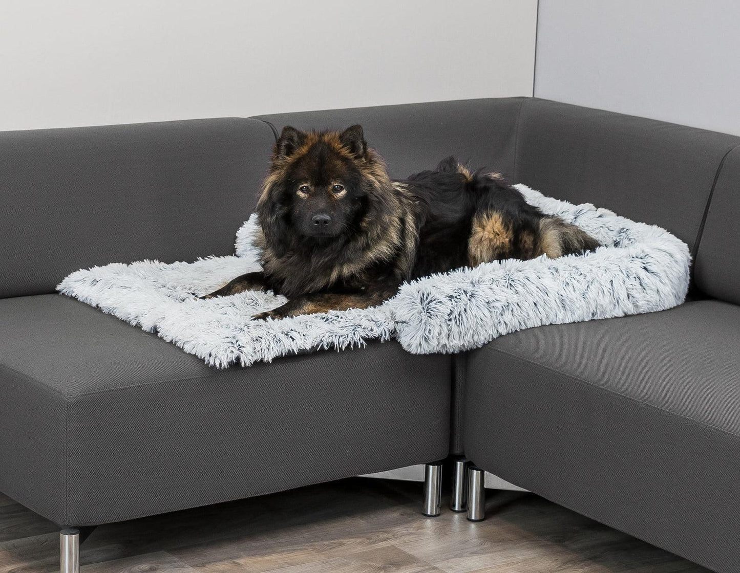 Trixie Harvey furniture protector bed square, 80 X 130 cm, white-black.