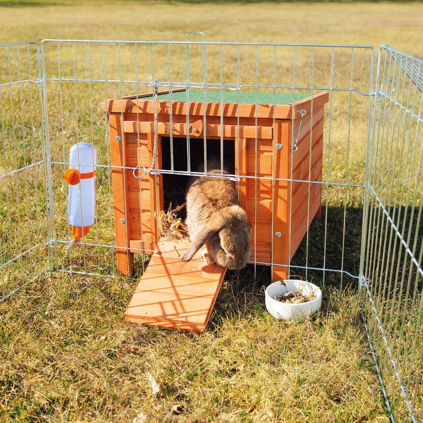 Trixie natura small animal hutch, 42 x 43 x 51 cm, brown